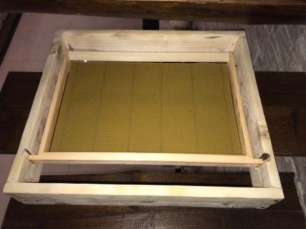 Cornice per blocco covata orizzontale realizzata